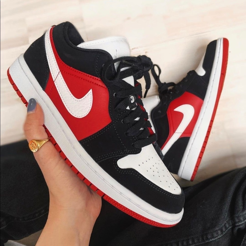 SOLD-Air Jordan 1 Low - Picture 1 of 3